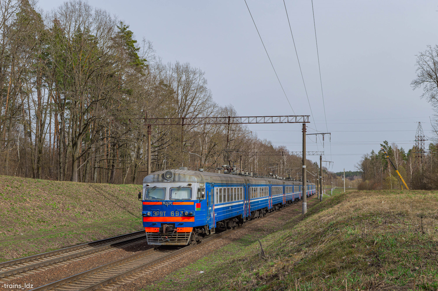 ЭР9Т-693