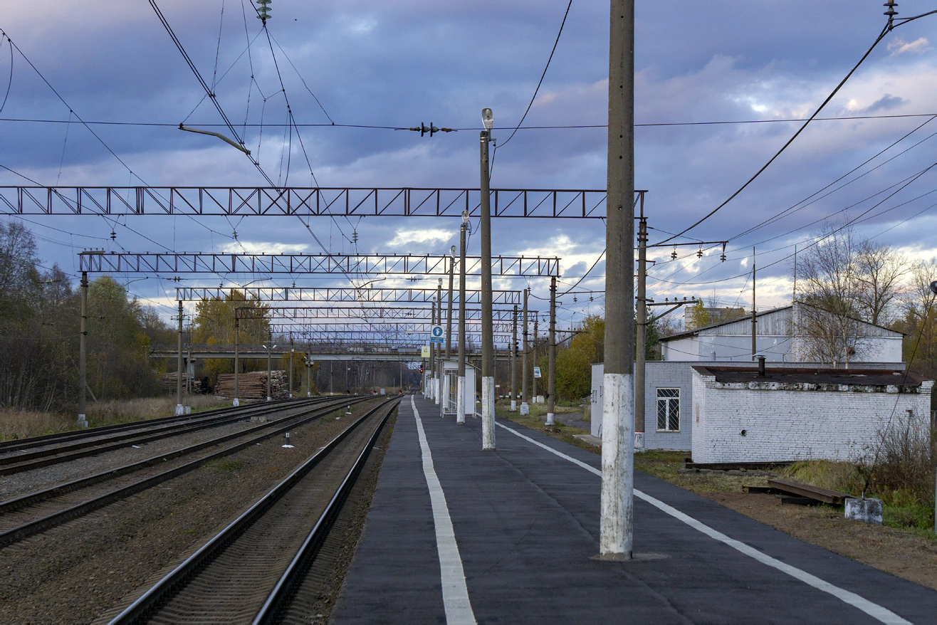 October Railway — Stations & ways