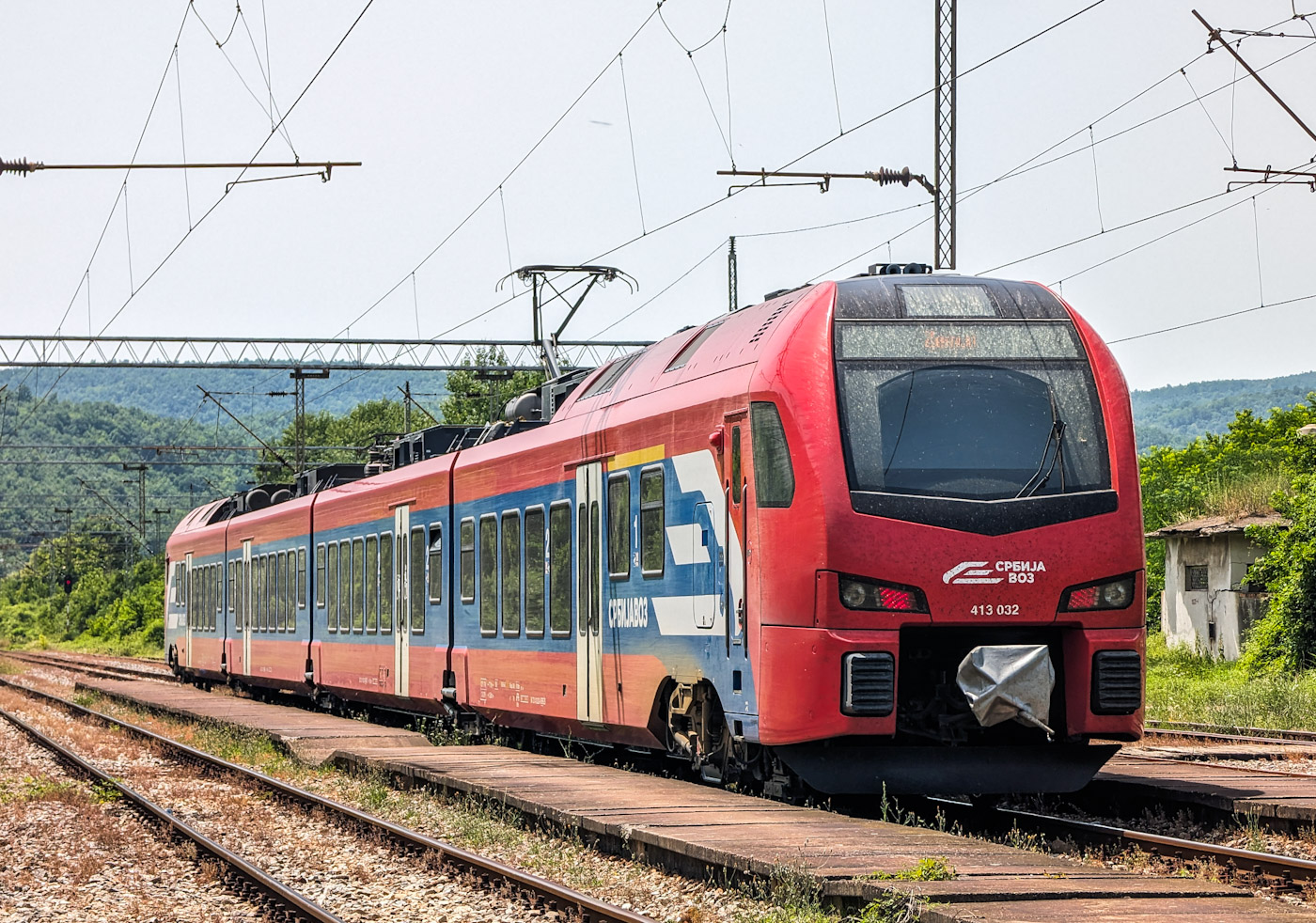 413 032