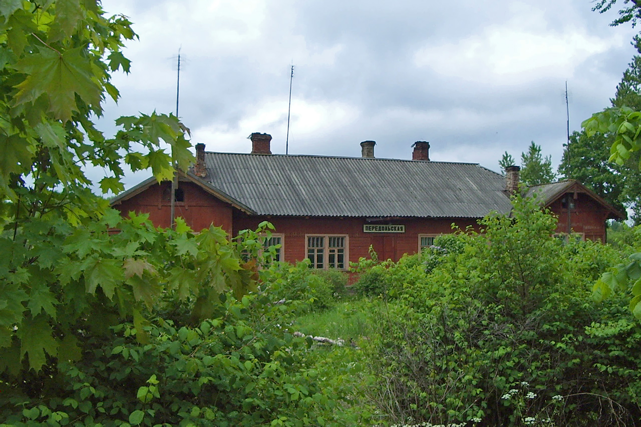 Oktobarska željeznica — Stations & ways