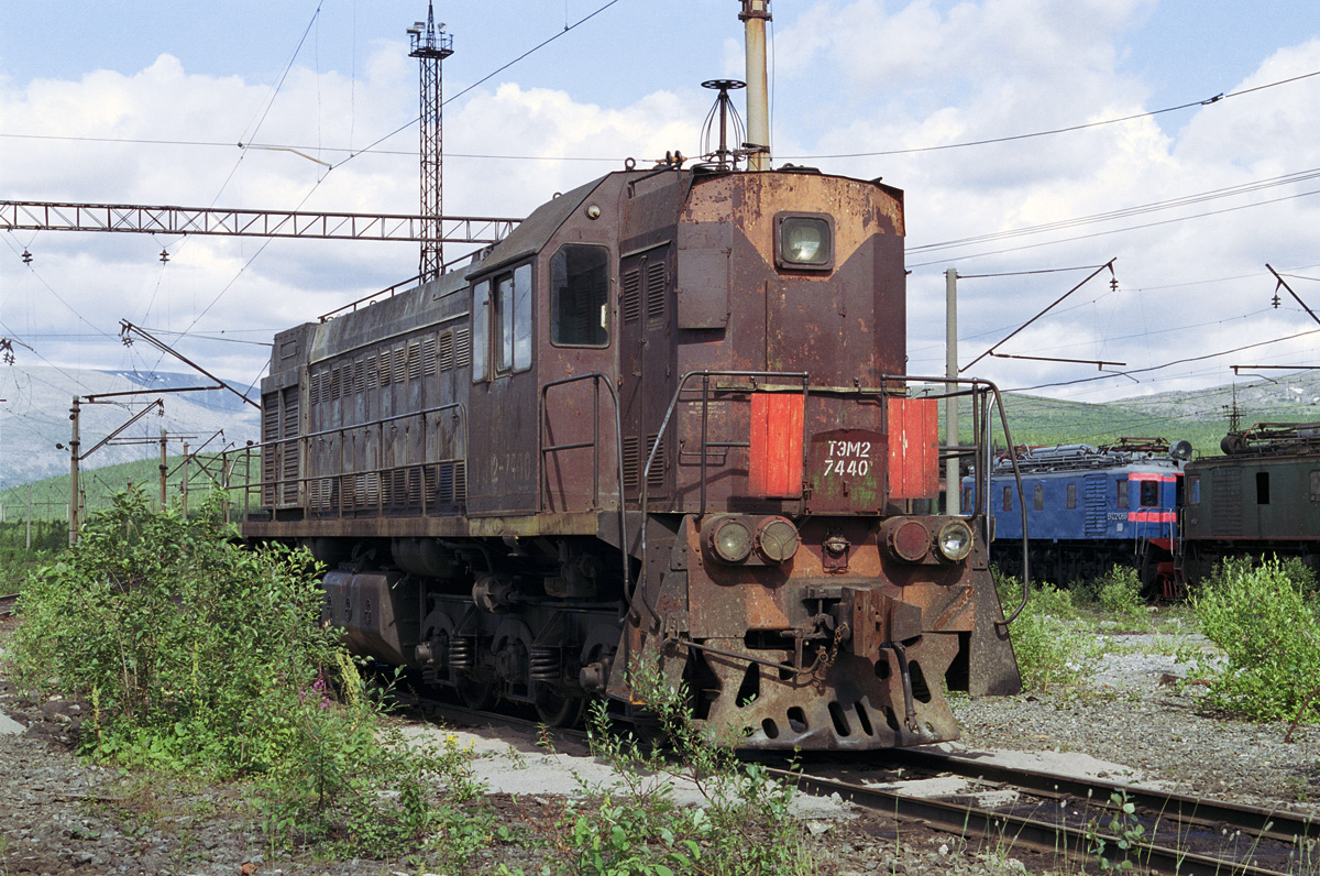 ТЭМ2-7440