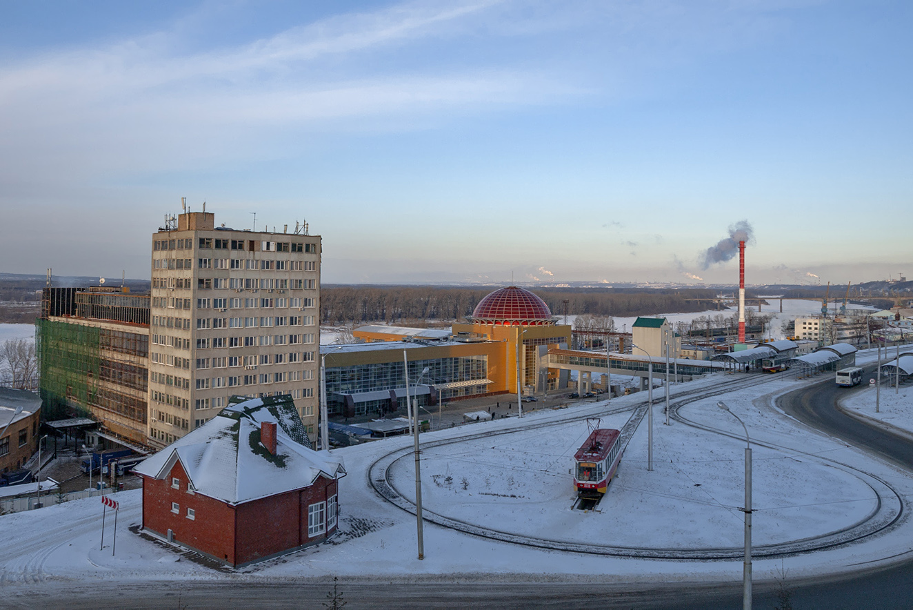 Kujbiševska željeznica — Stations & ways