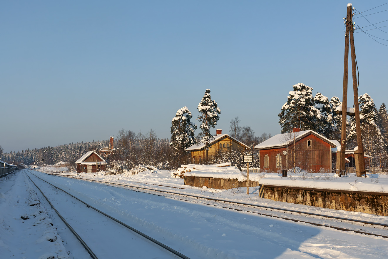 Oktobarska željeznica — Stations & ways