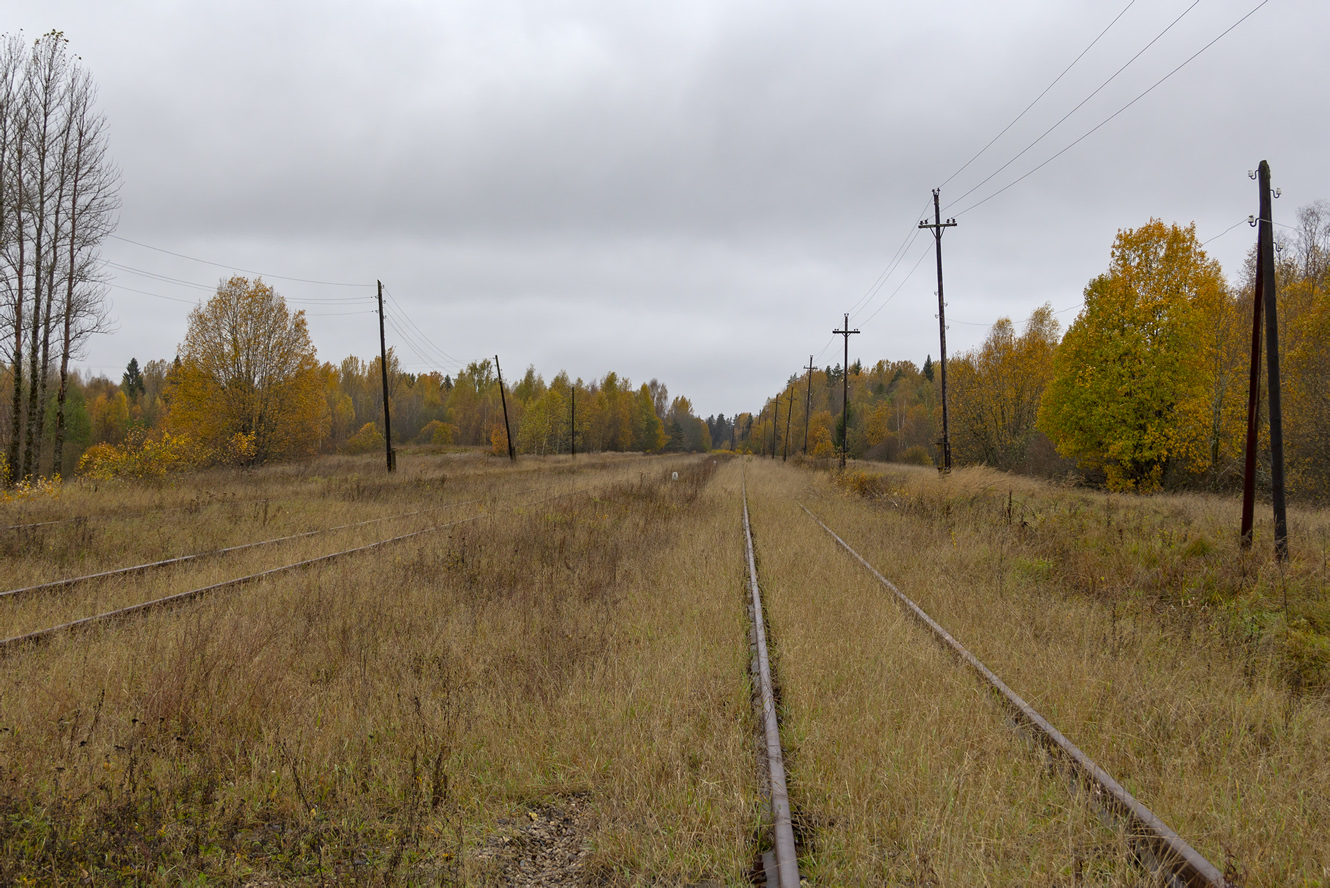 Oktobarska željeznica — Stations & ways