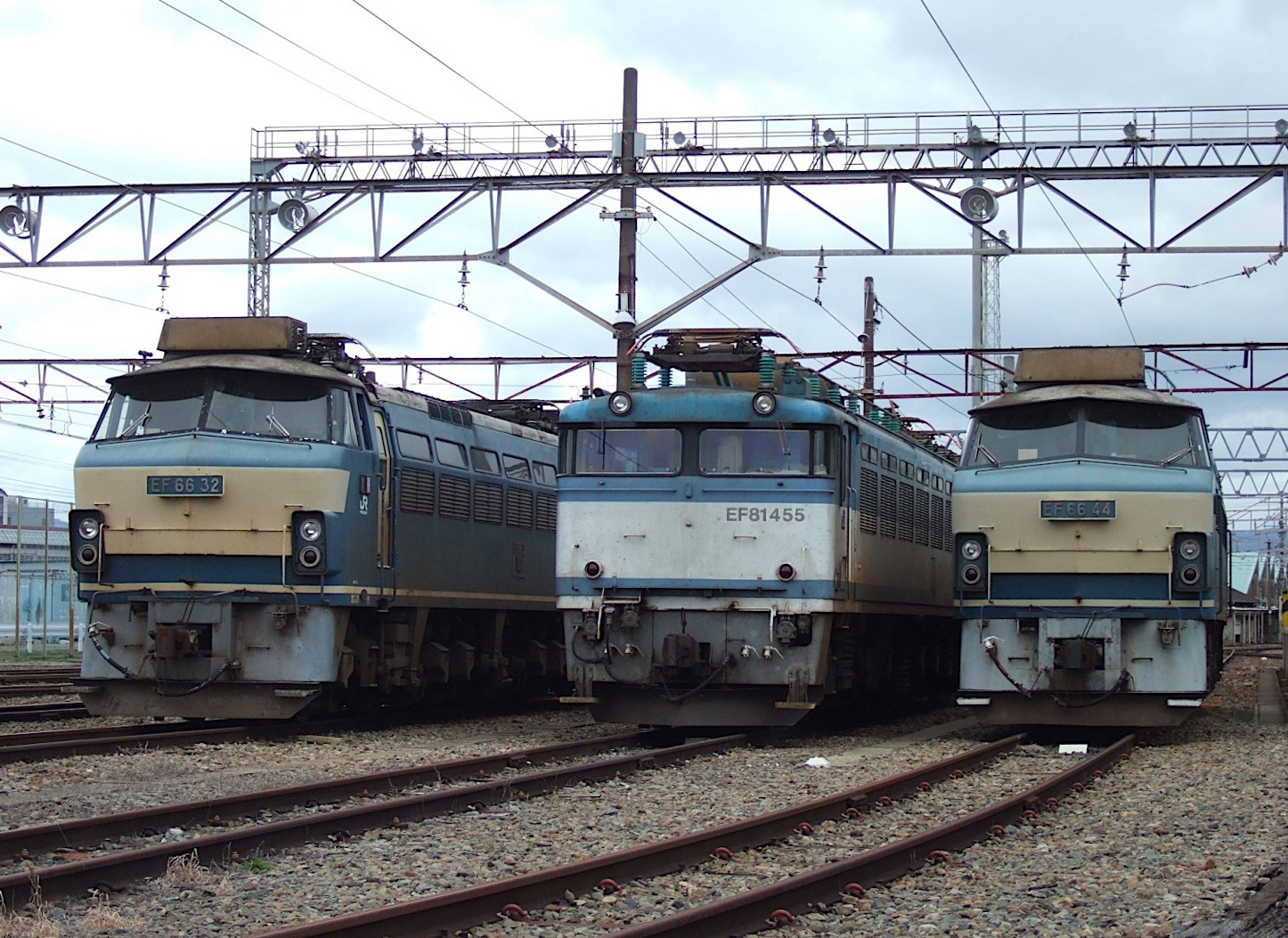 EF66-32; EF81-455; EF66-44