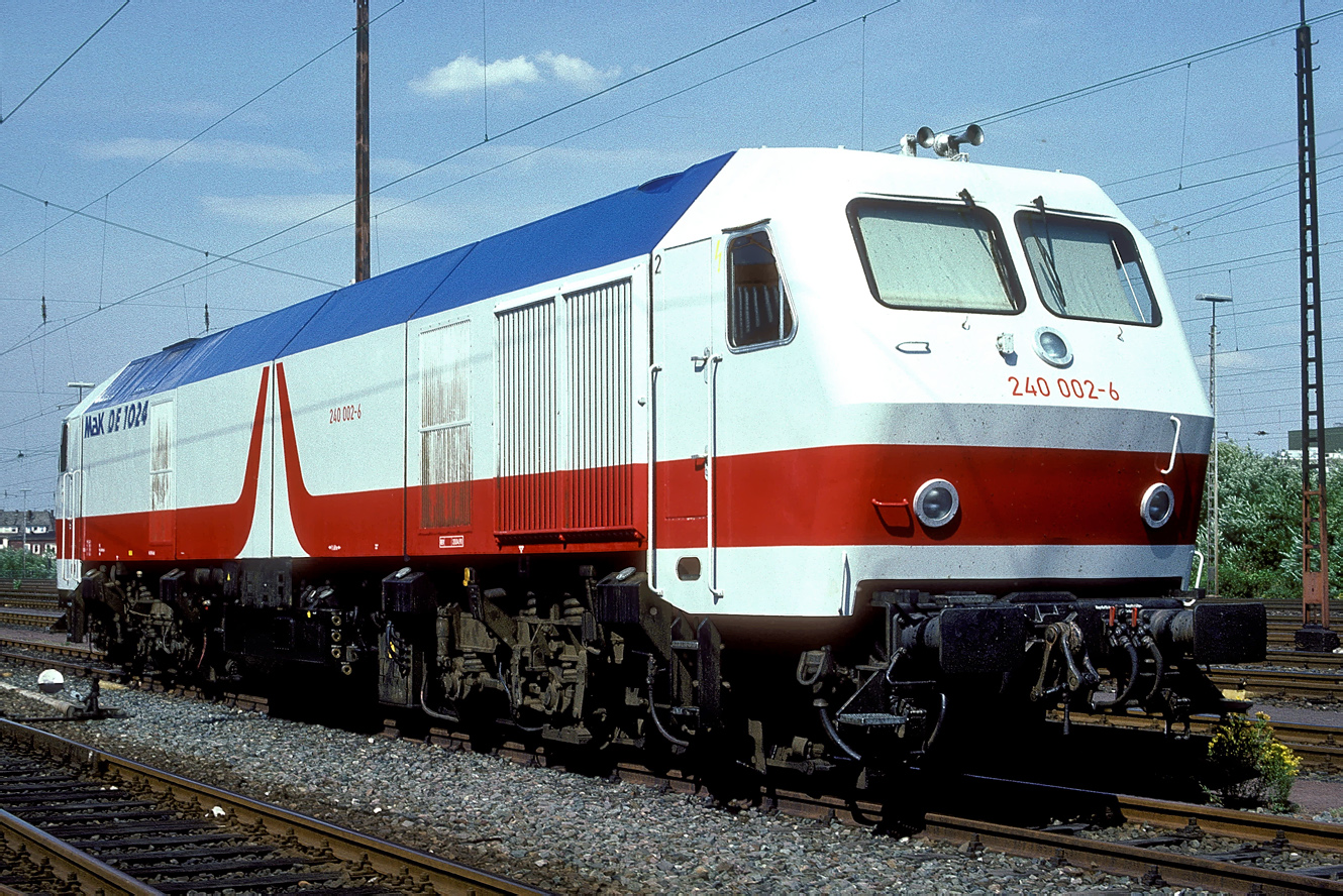 240 002-6