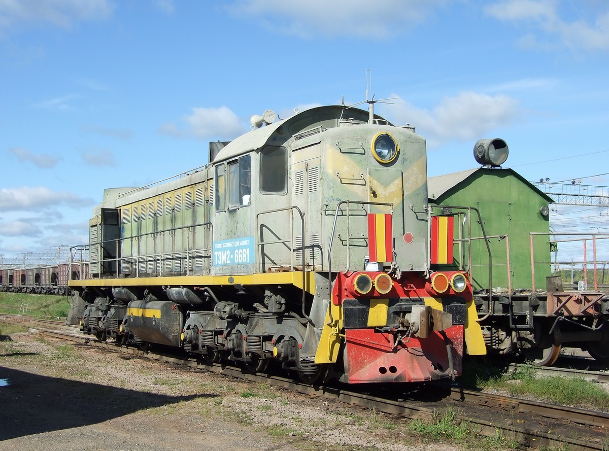 ТЭМ2-6681