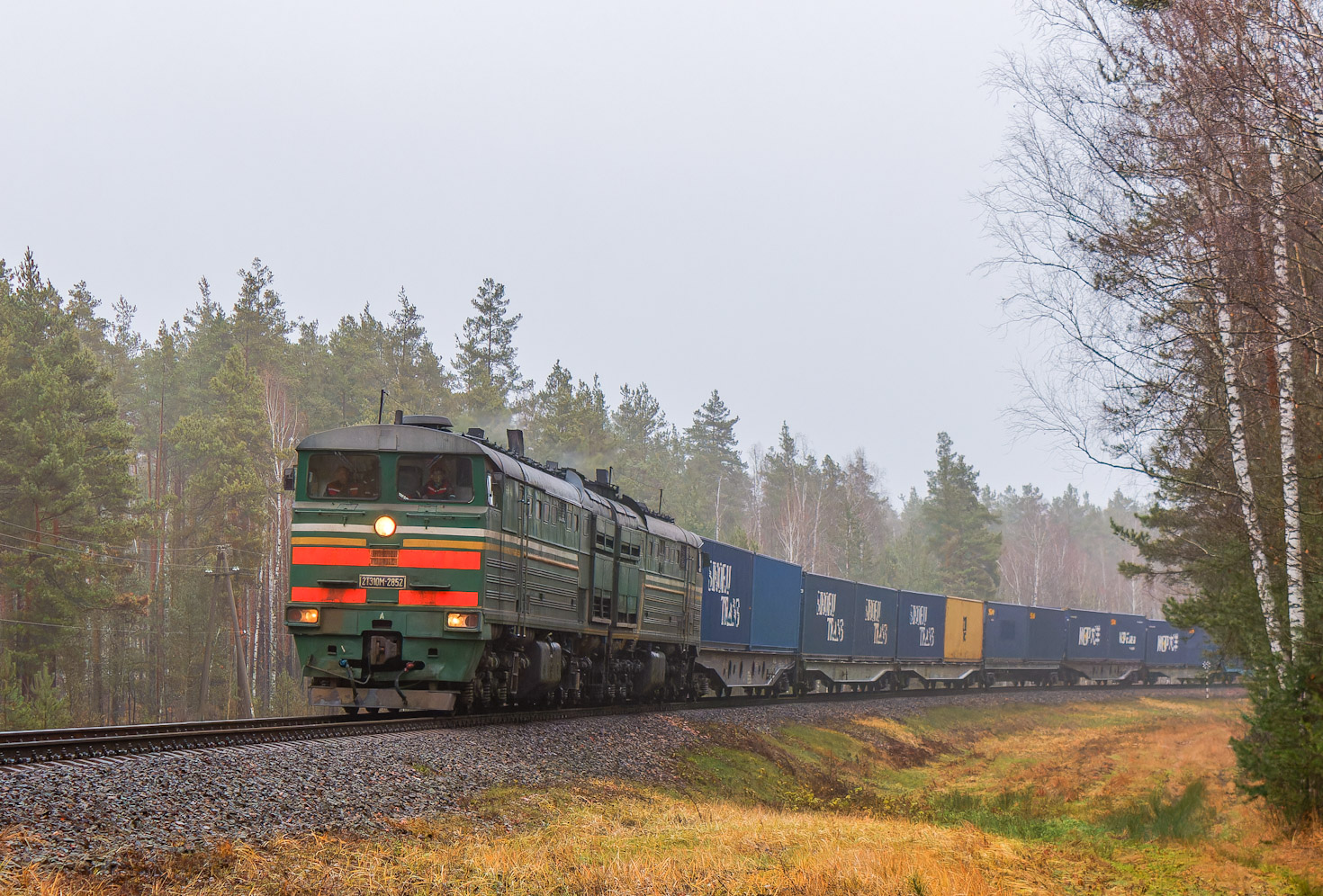 2ТЭ10М-2852