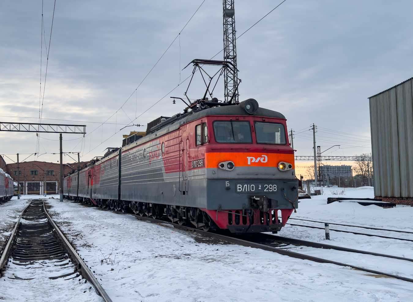 ВЛ10У-298