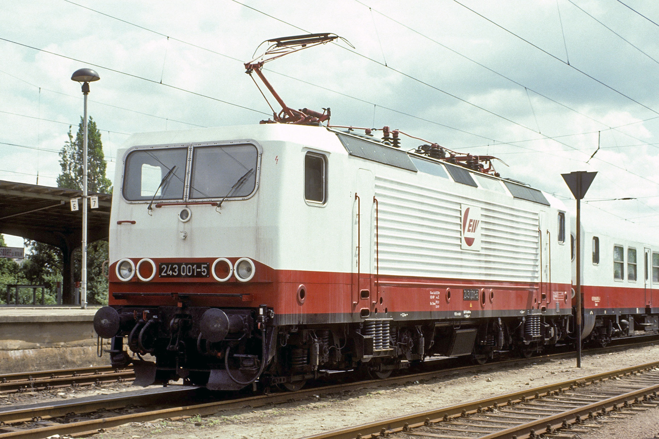 243 001-5