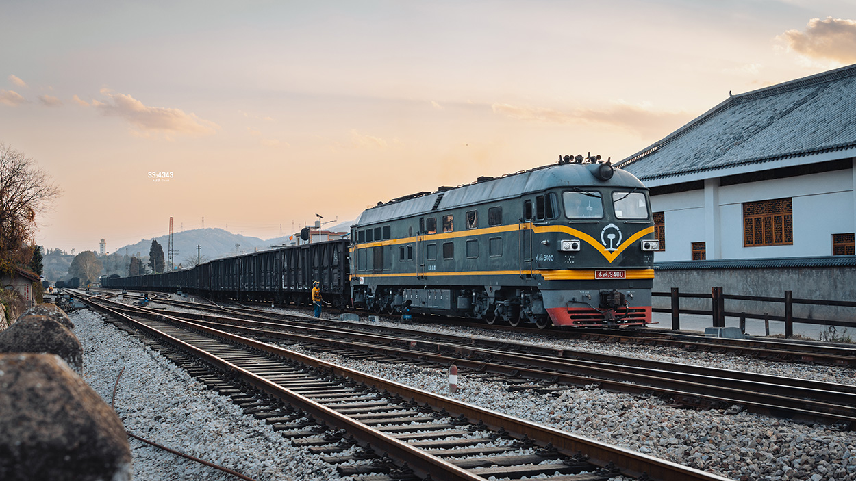 DF4B-9400