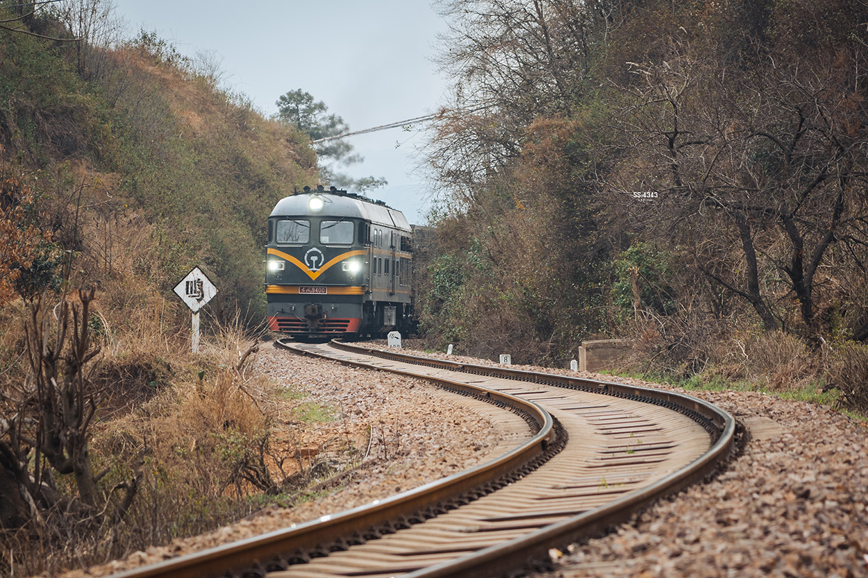 DF4B-9400
