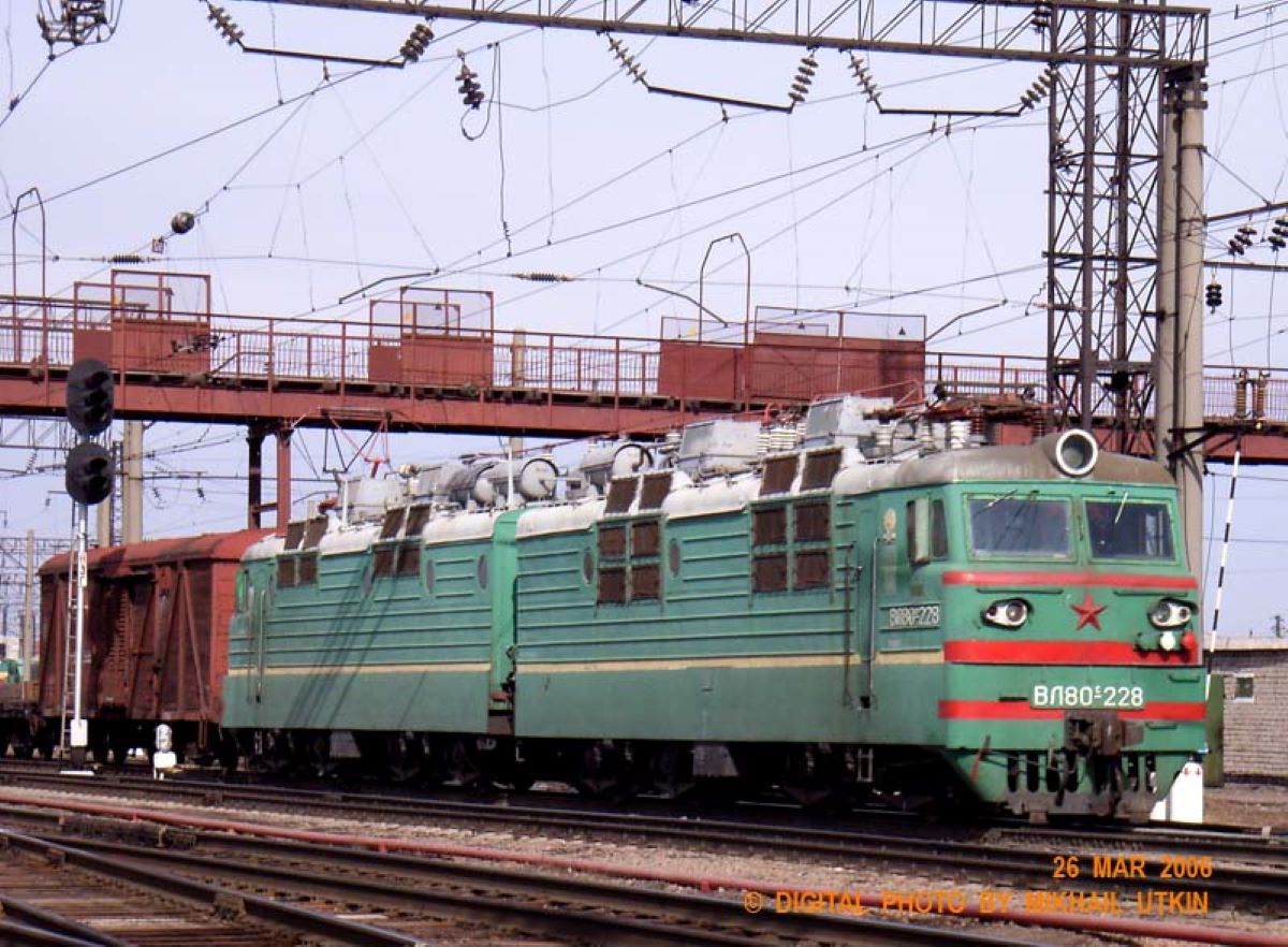 ВЛ80С-228