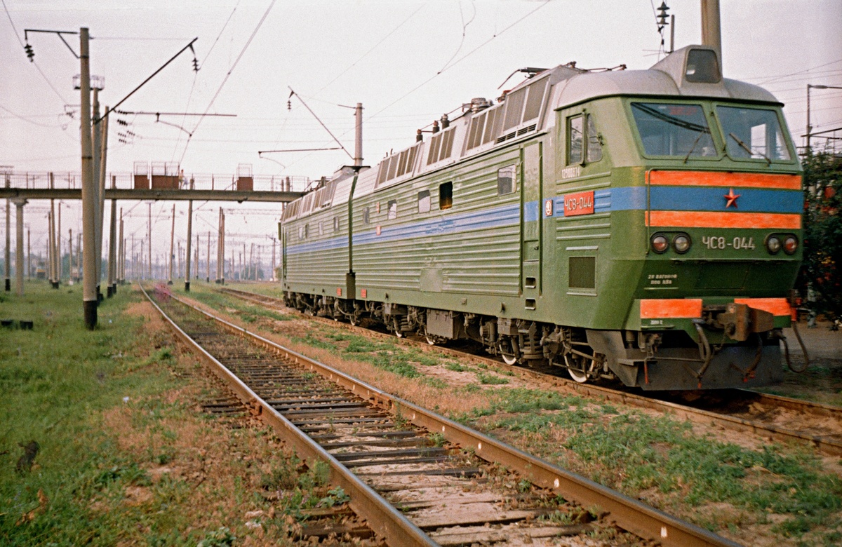 ЧС8-044