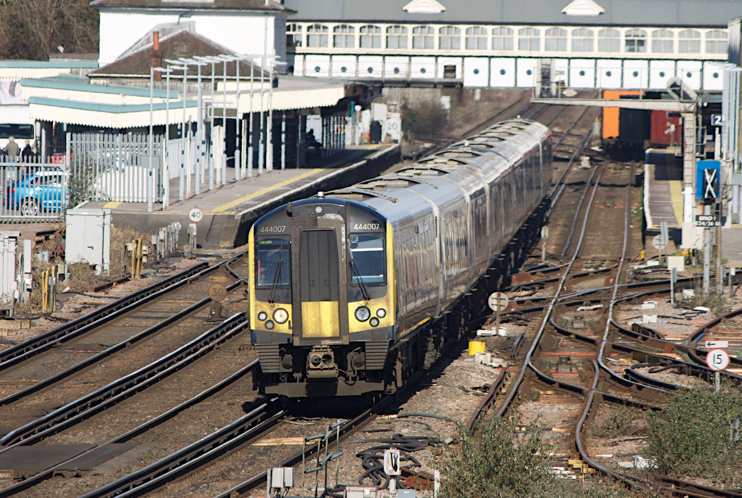 444007