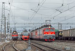 ВЛ10У-729 (Kuybyshev Railway); ВЛ10У-552 (Kuybyshev Railway); ВЛ10У-539 (Kuybyshev Railway); ВЛ10У-548 (Kuybyshev Railway); ЭП2Д-0238 (Kuybyshev Railway)