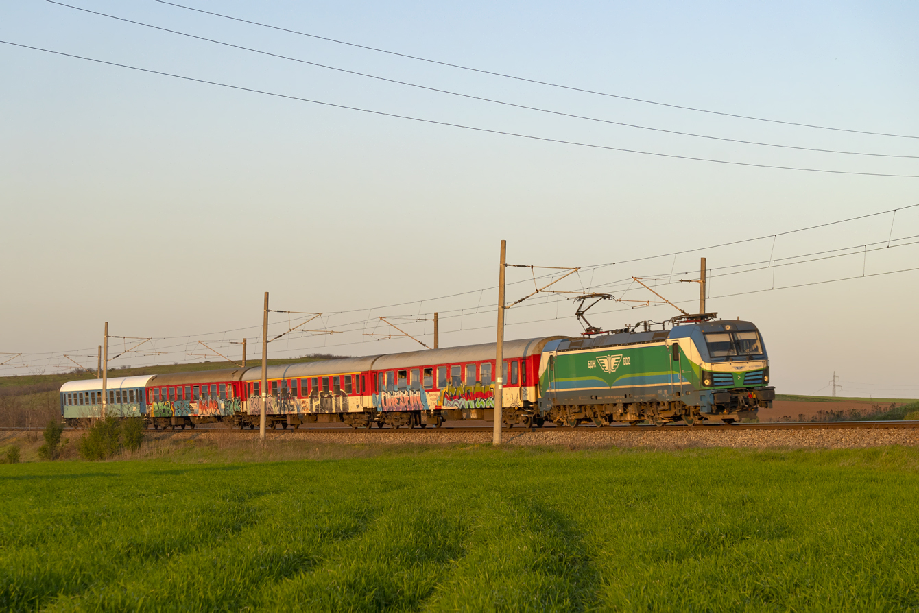 80 053