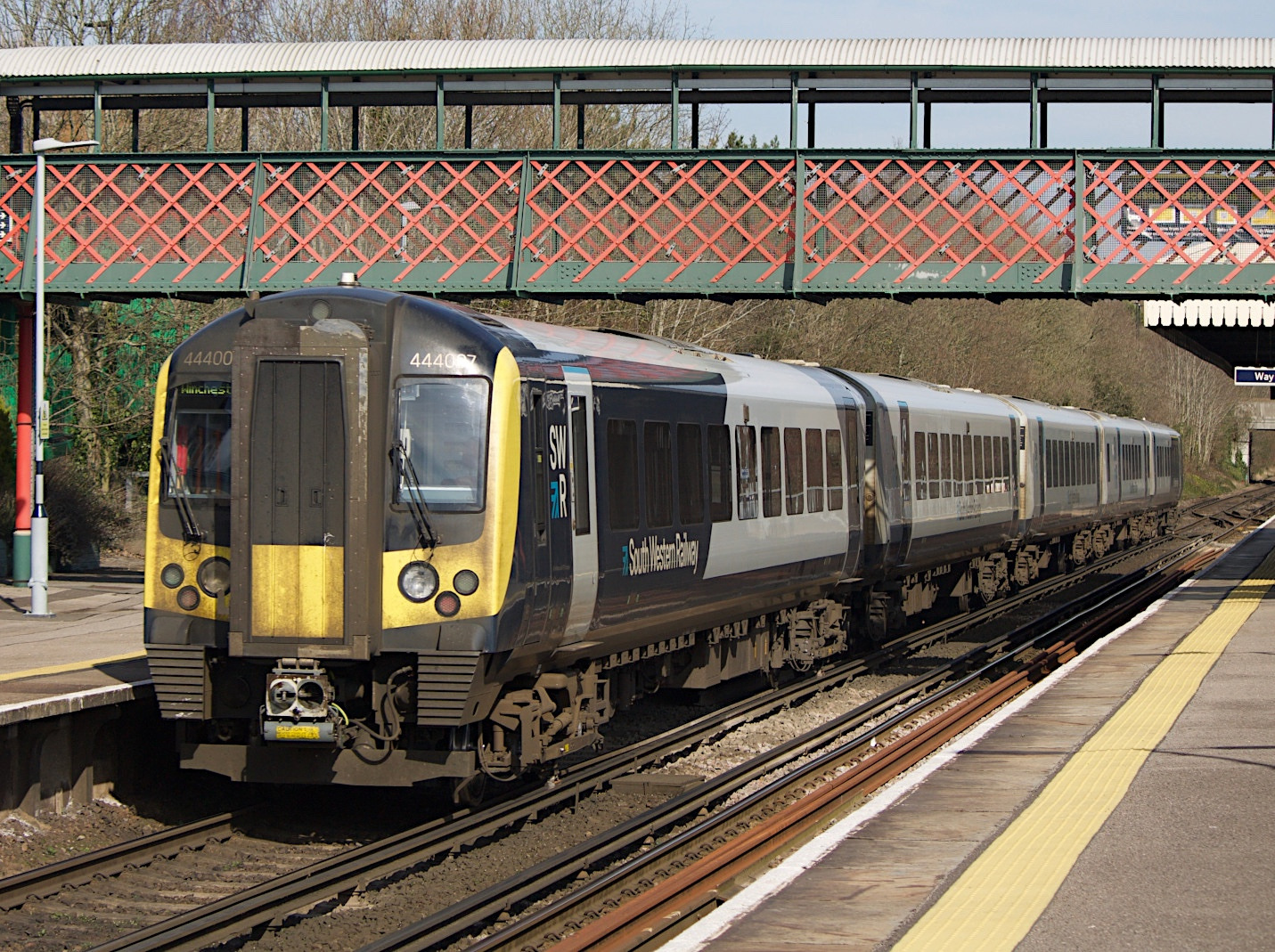 444007