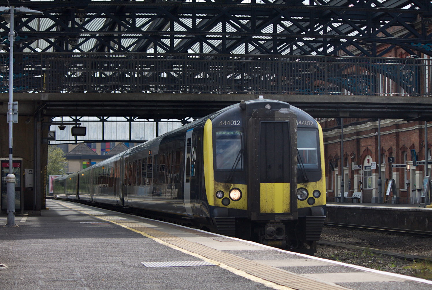 444012