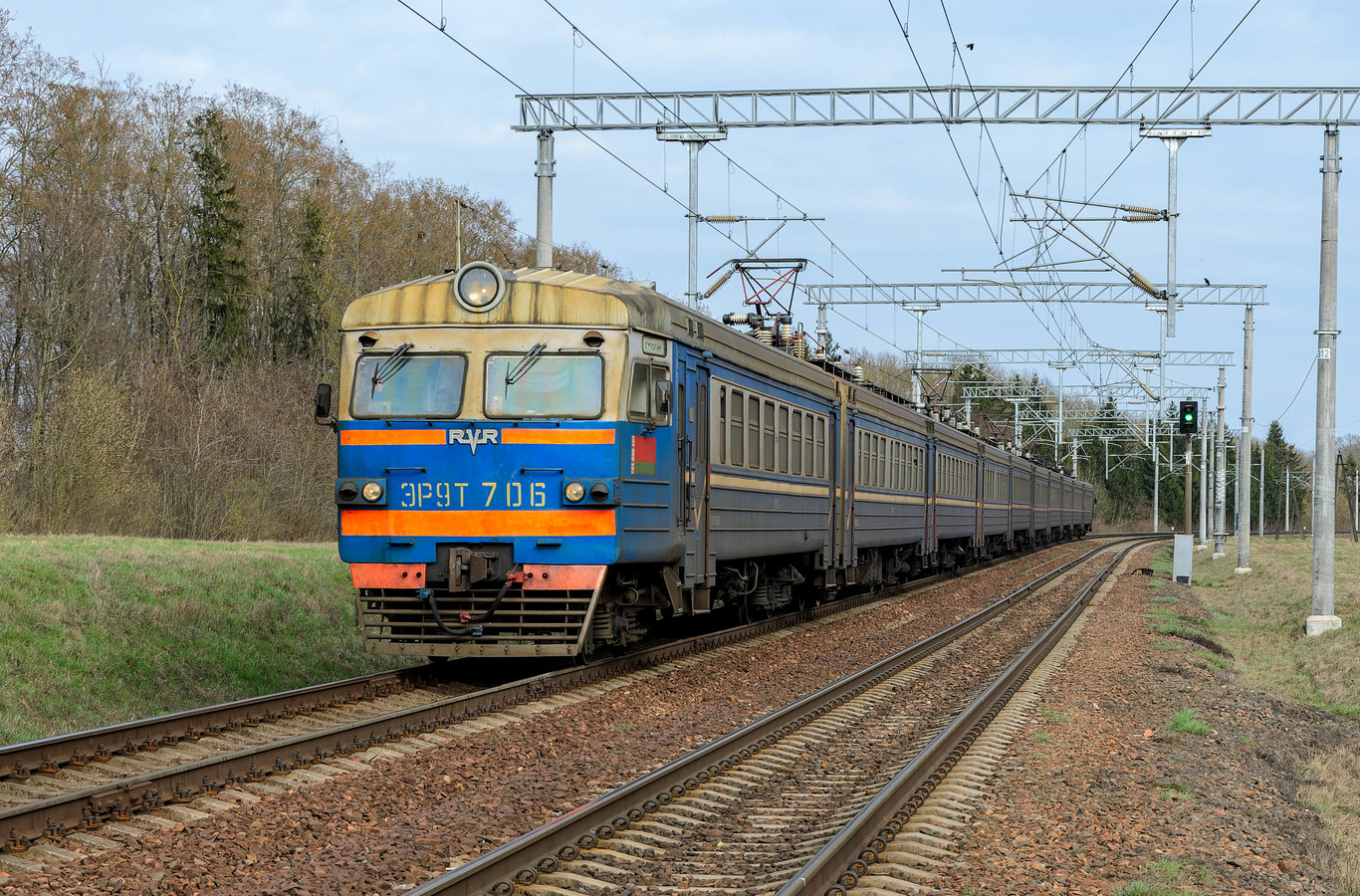 ЭР9Т-706