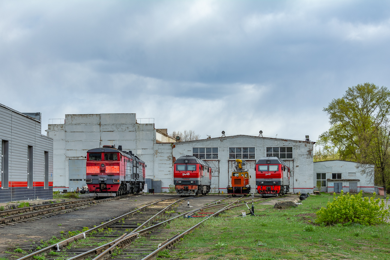 2ТЭ10М-2290; ТЭП70БС-089; МПТ4-1298; ТЭП70БС-241