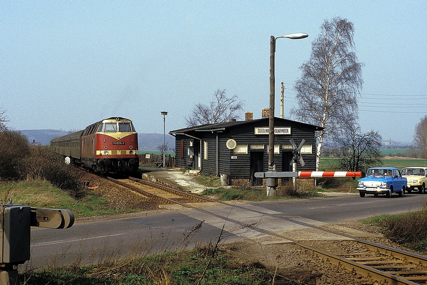 118 526-3