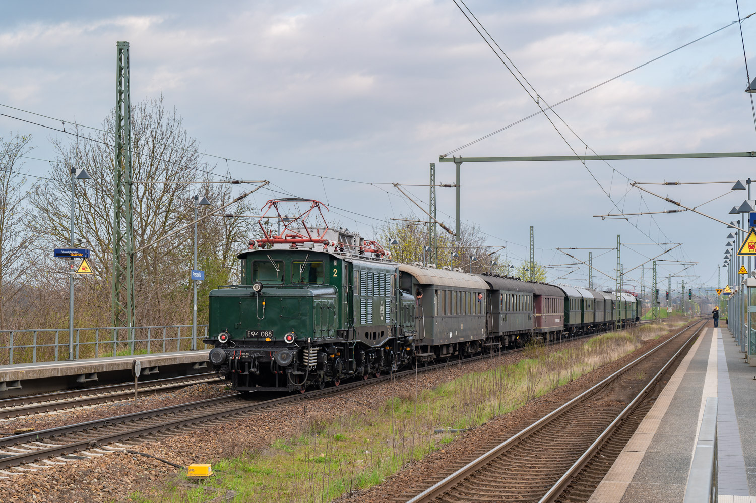 E94 088