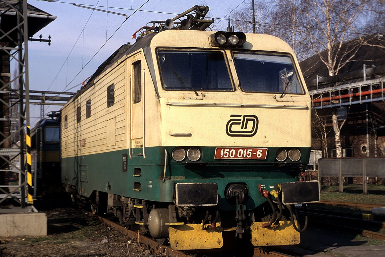 150 015-6