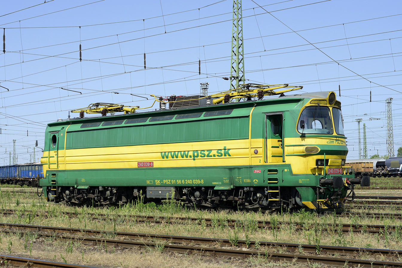 240 039-8