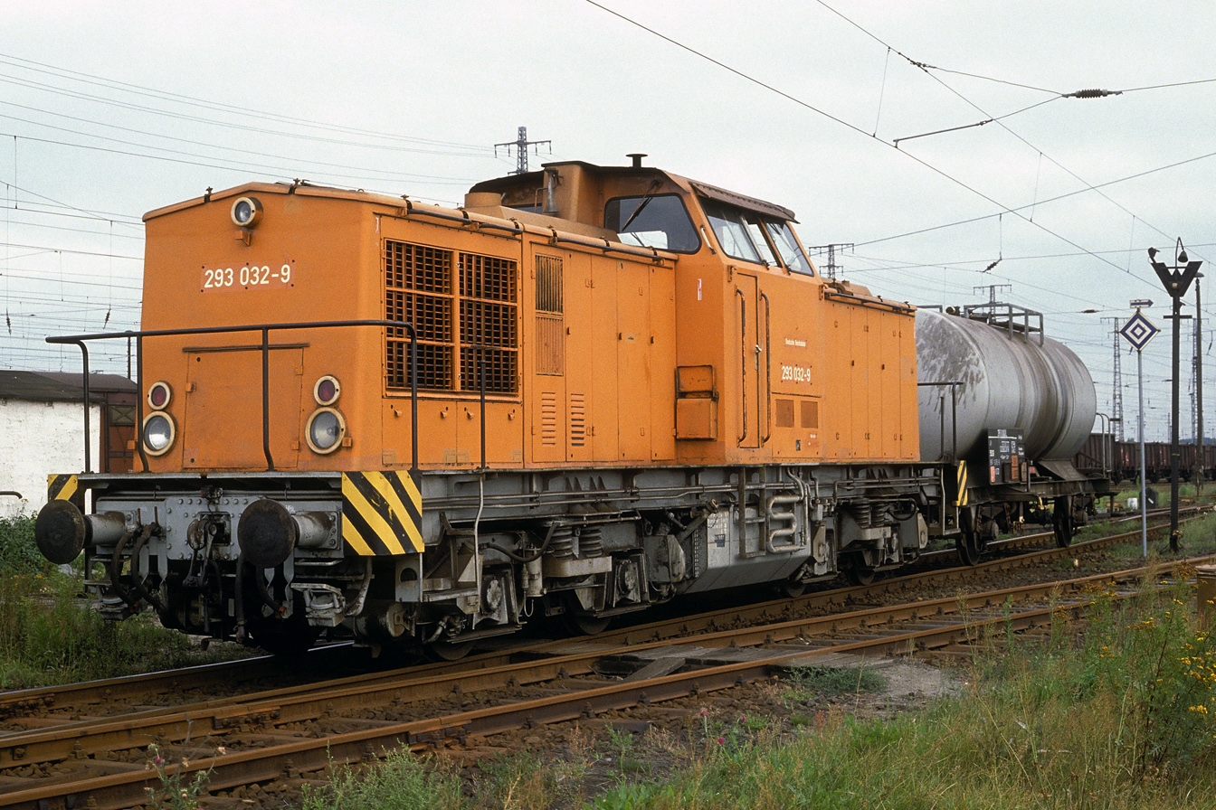 293 032-9