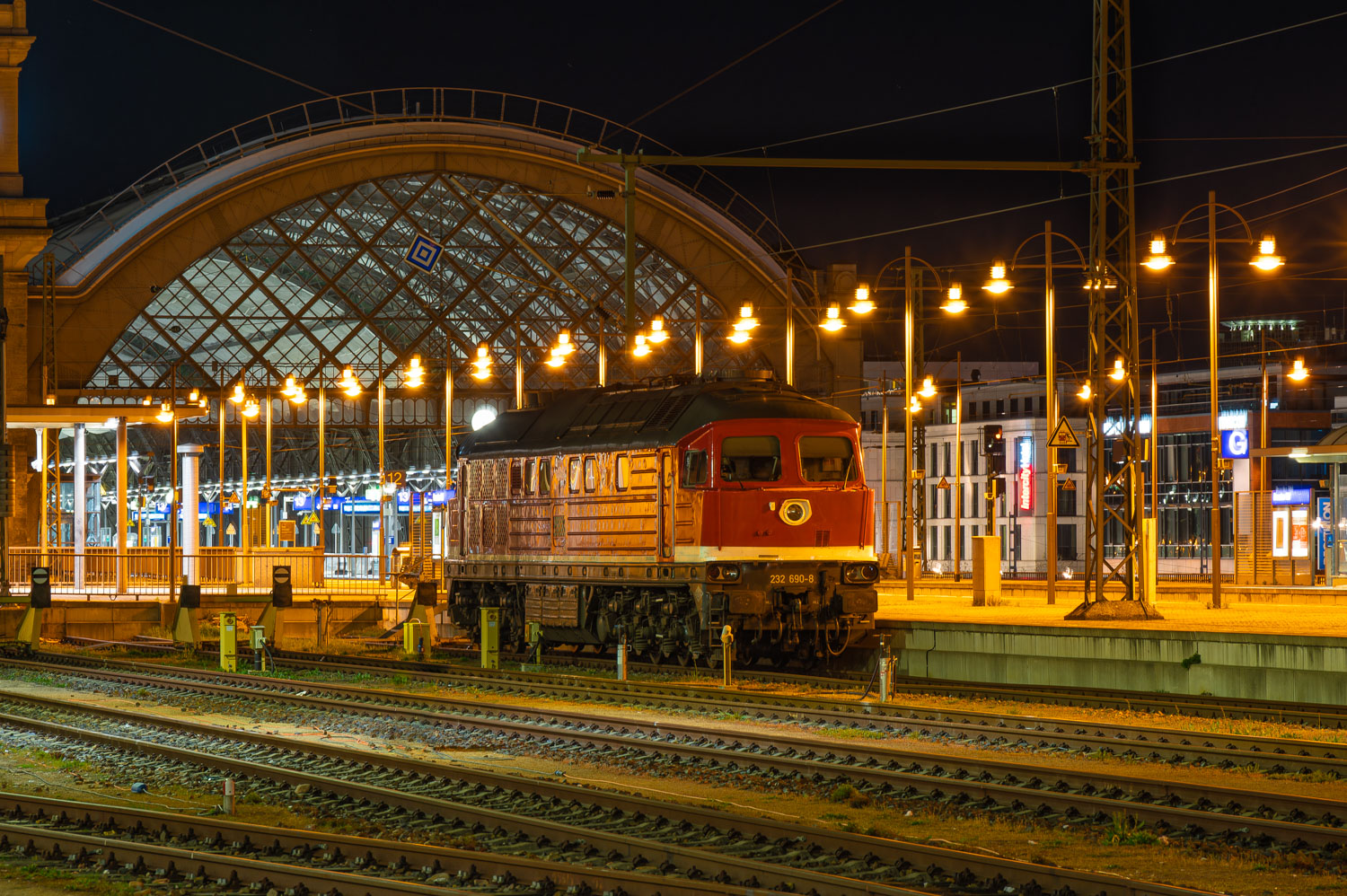 232 690-8