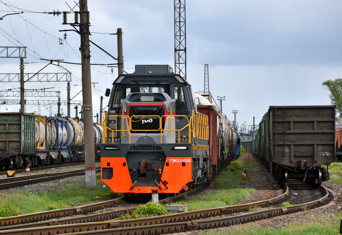 ТЭМ23-0010