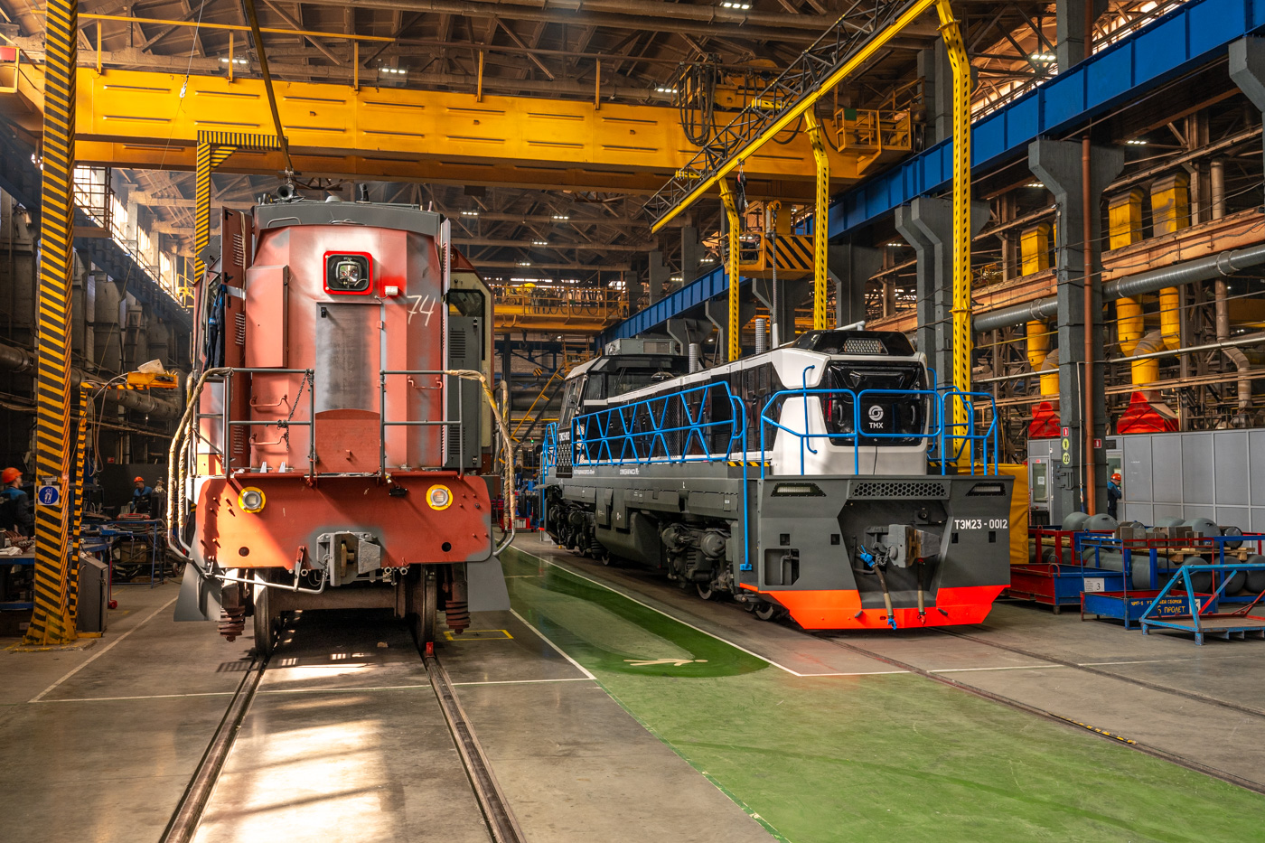 ТЭМ18ДМ-2323; ТЭМ23-0012