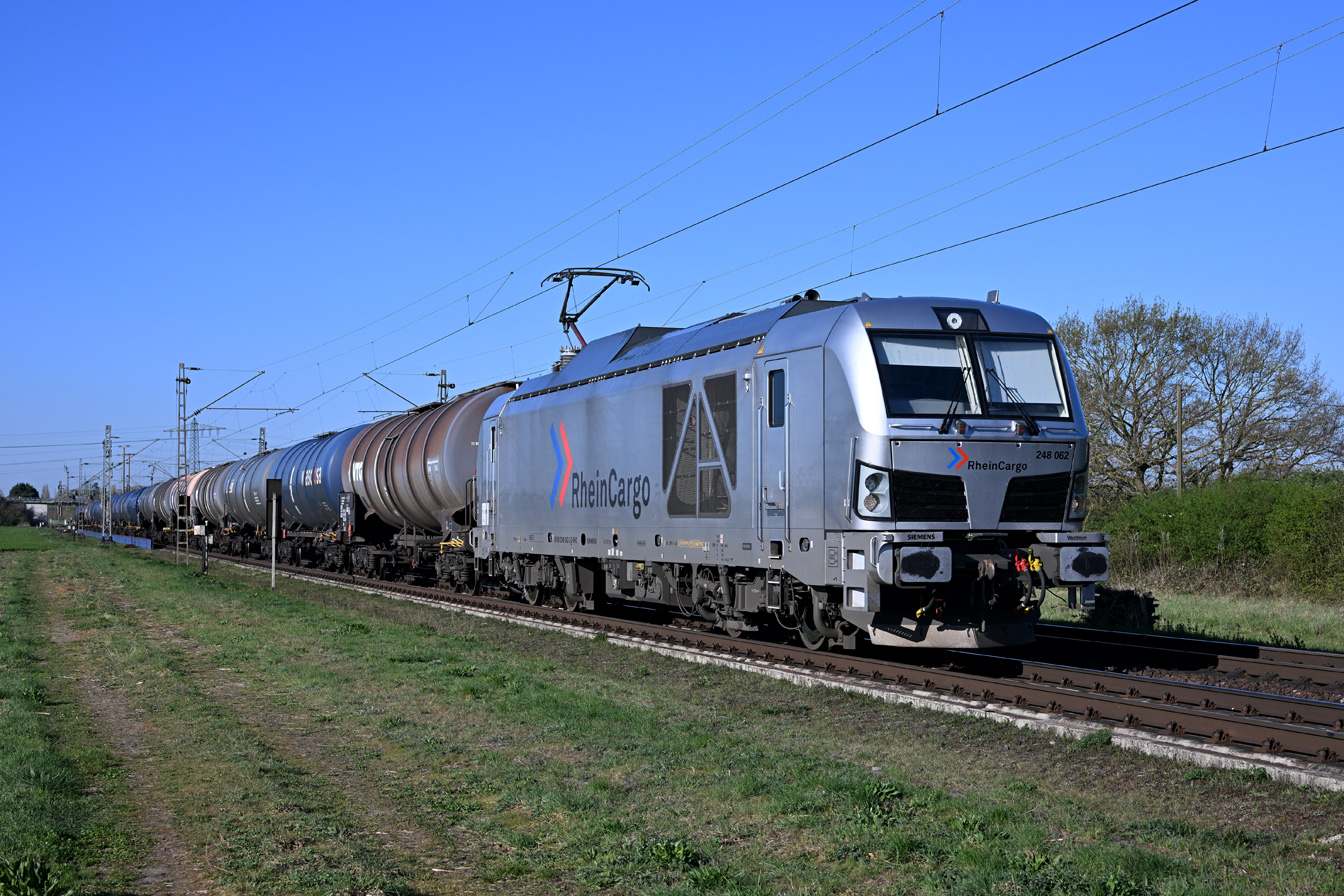 248 062