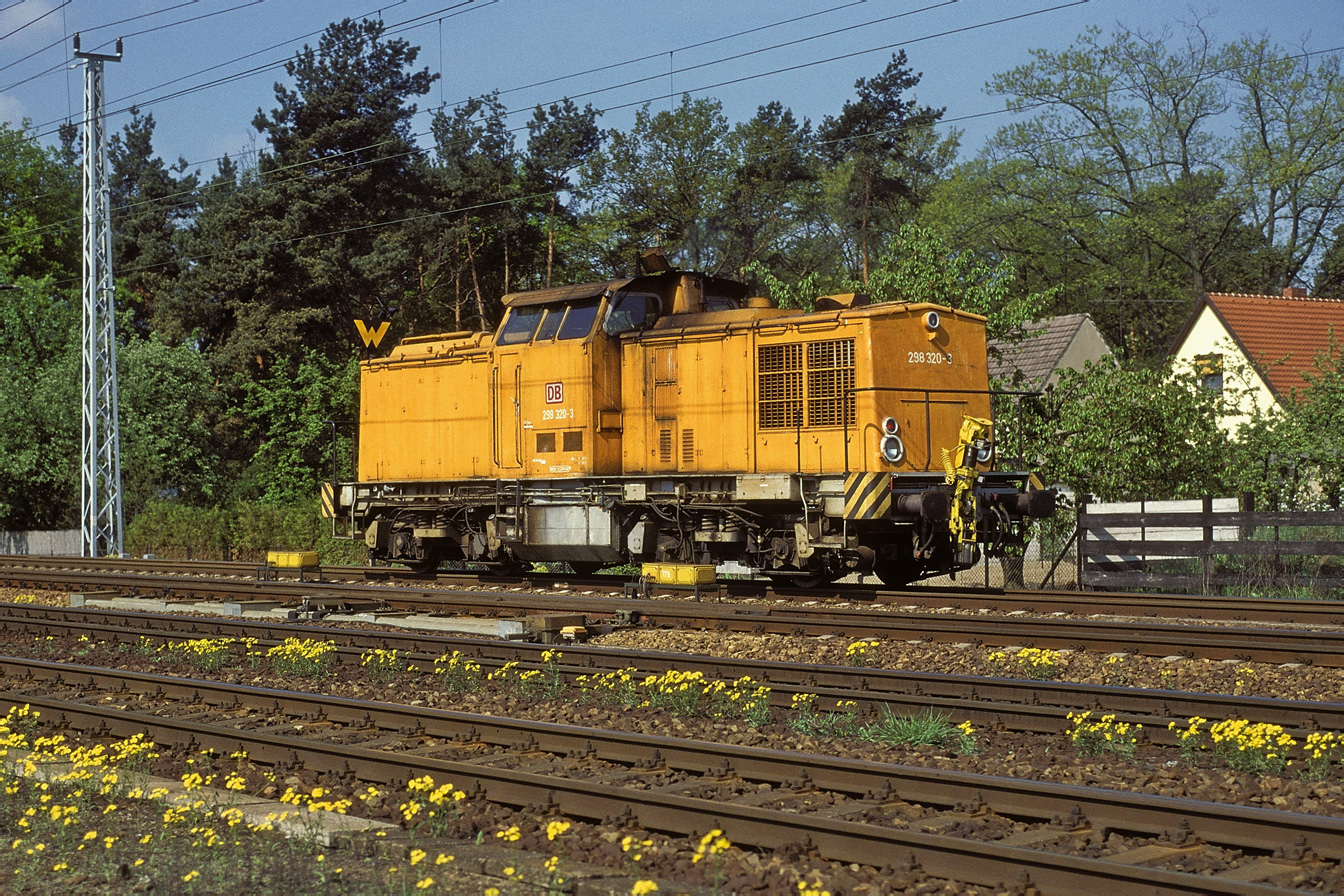 298 320-3
