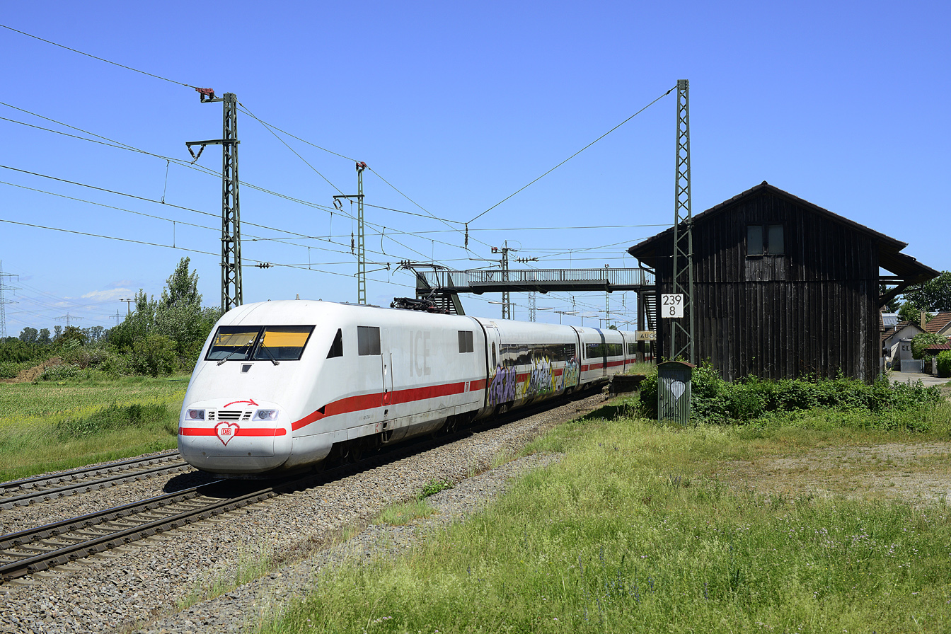 401 576
