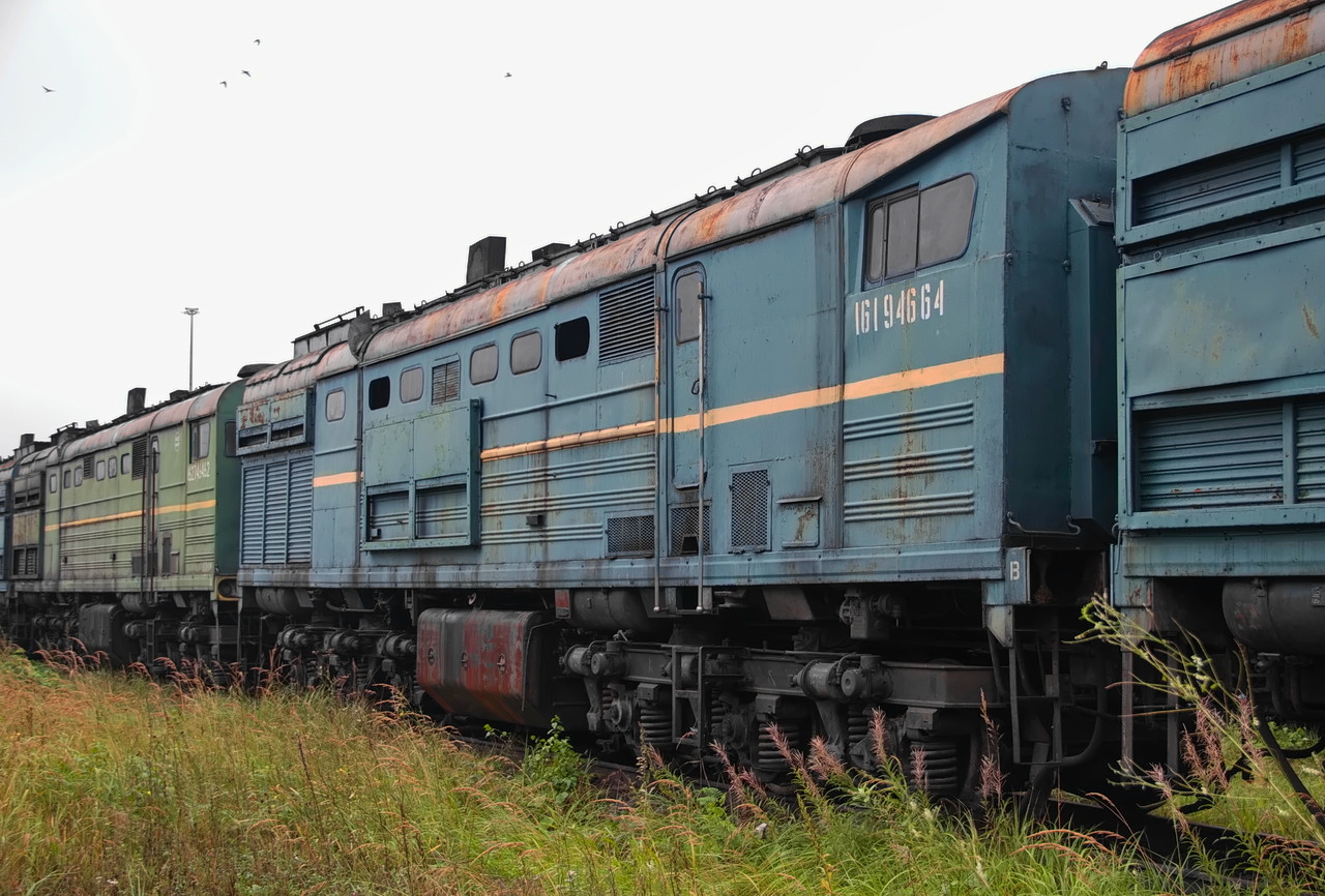 2ТЭ10М-2733
