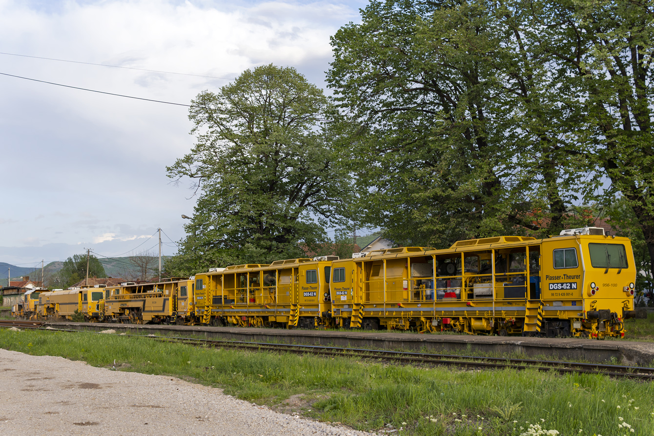 956-100