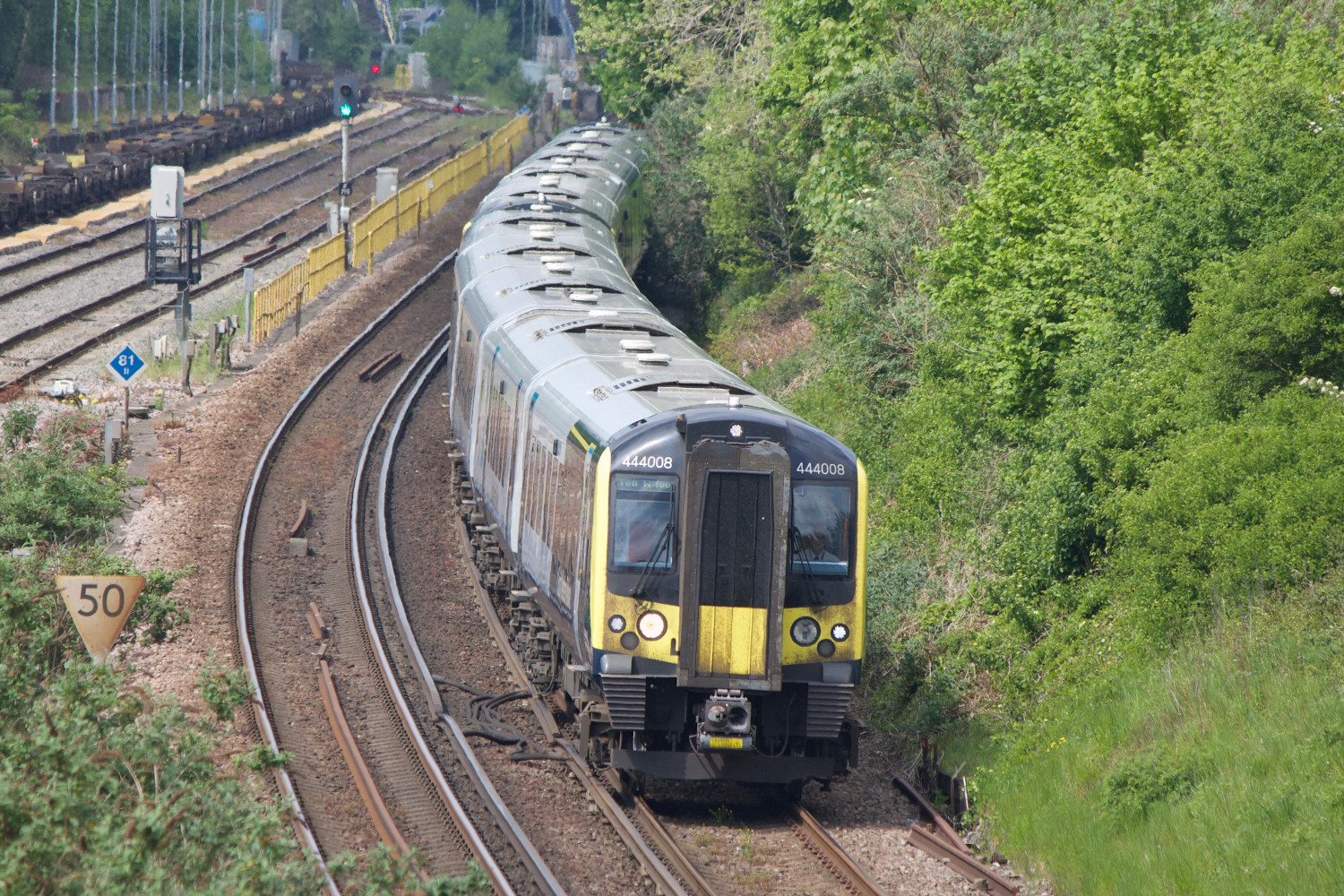 444008
