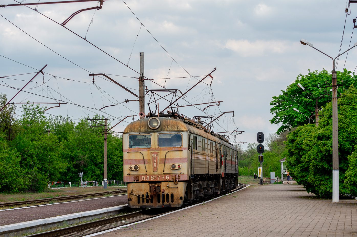 ВЛ8М-776