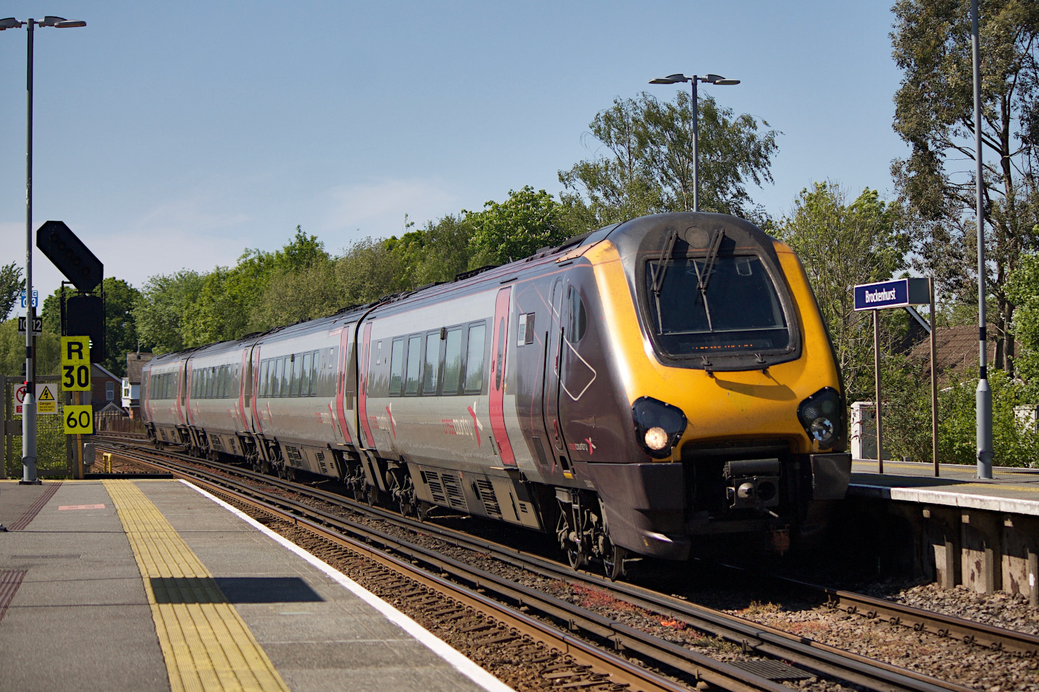 220023
