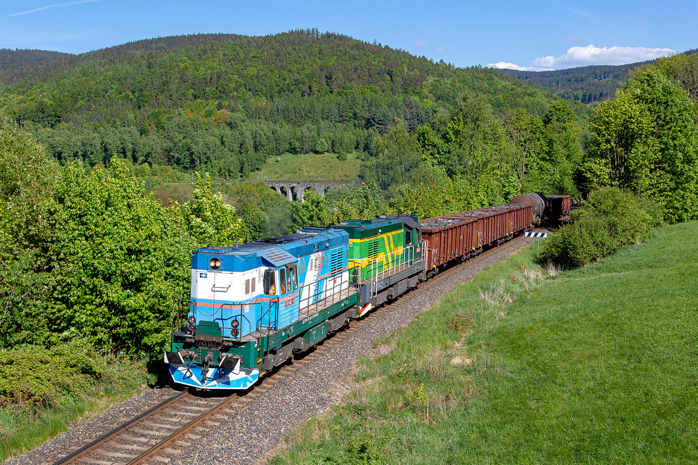743 002-8