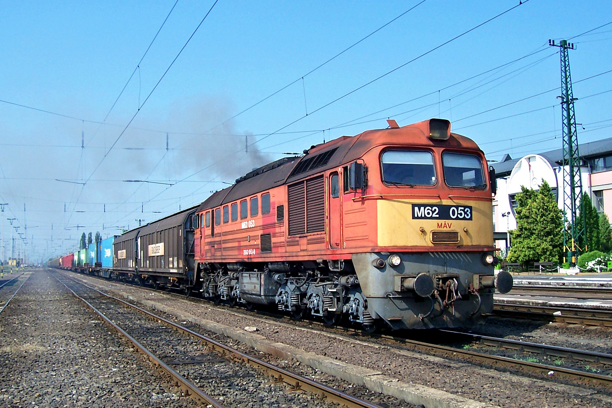 M62 053