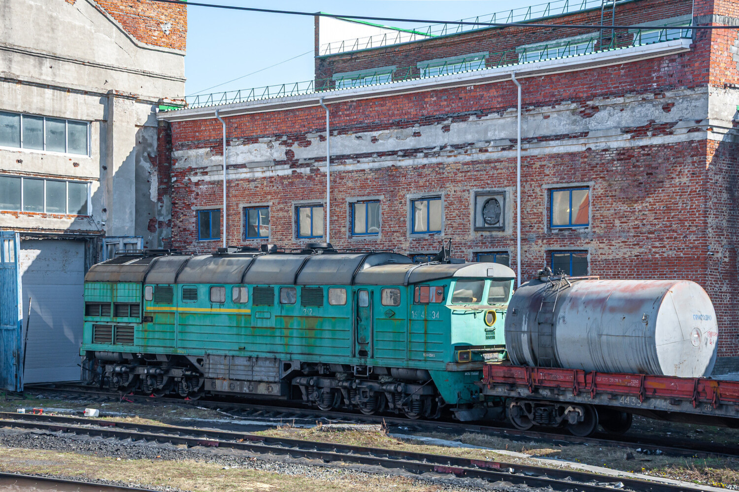2ТЭ116-342
