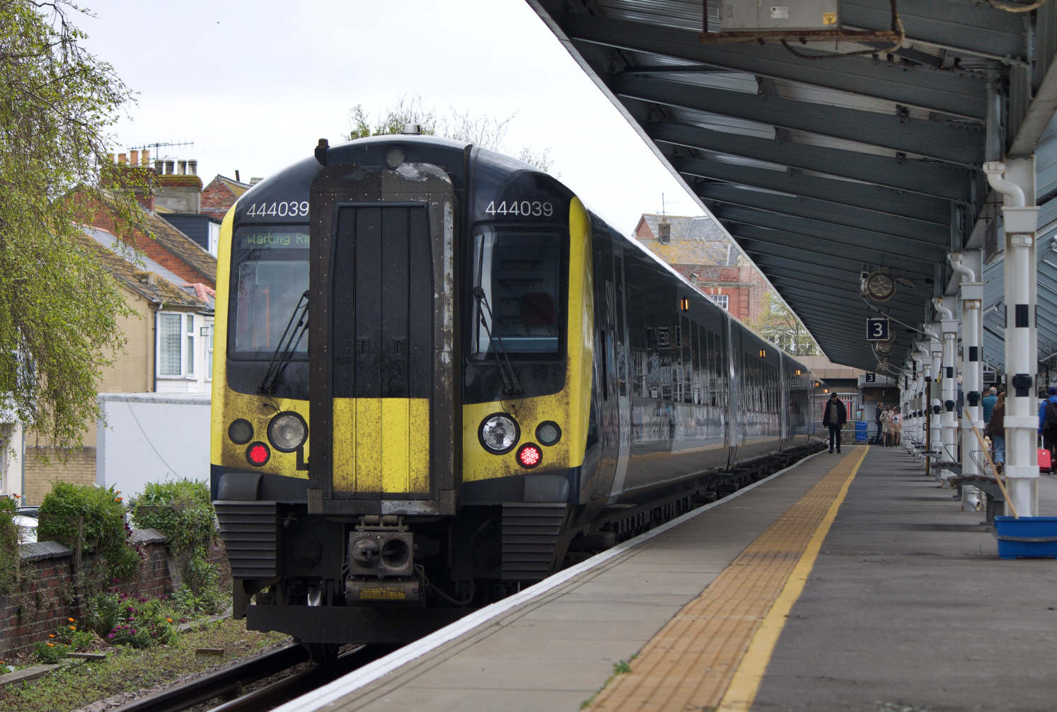 444039
