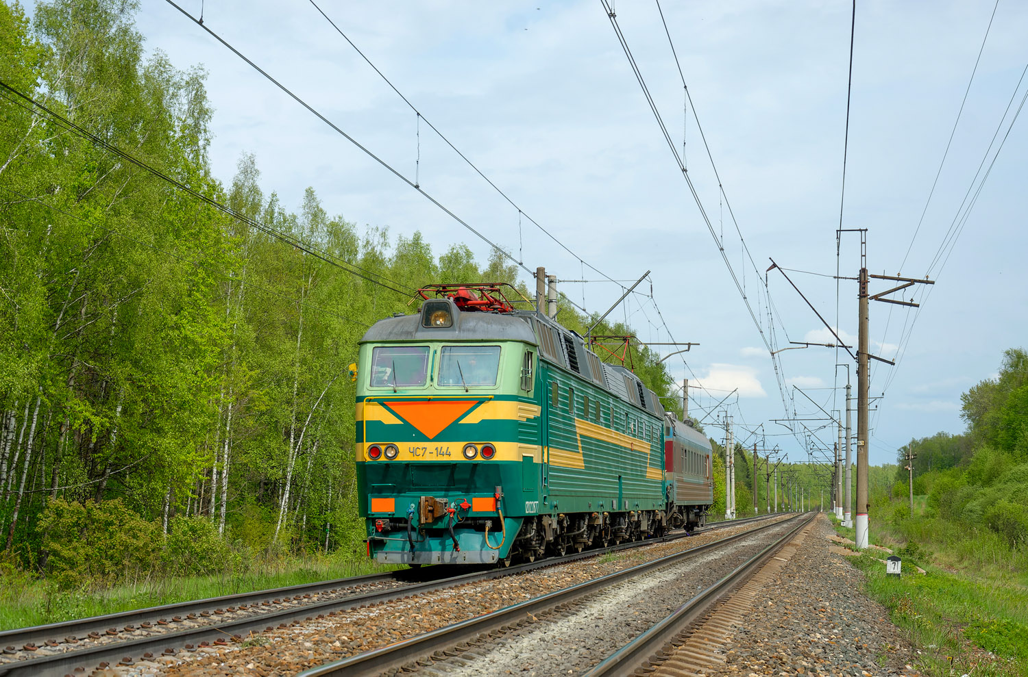ЧС7-144