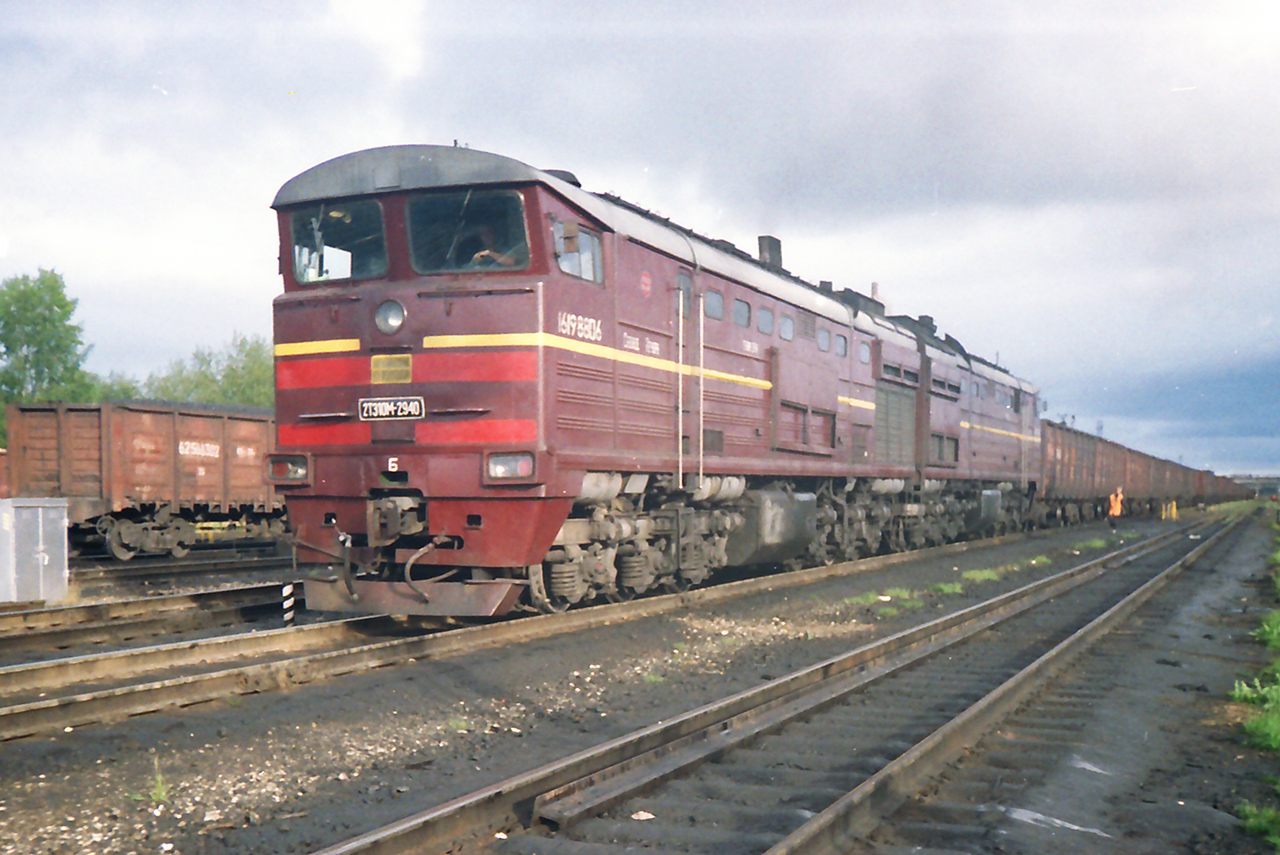 2ТЭ10М-2940
