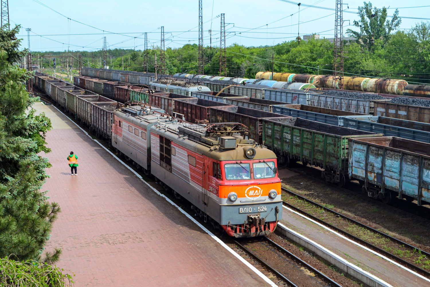 ВЛ10-524