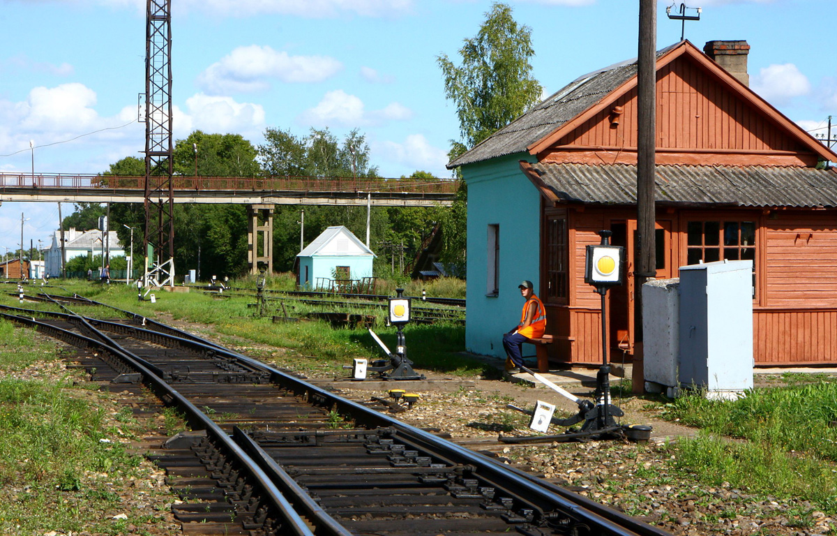 Октябрьская железная дорога — Станции и перегоны