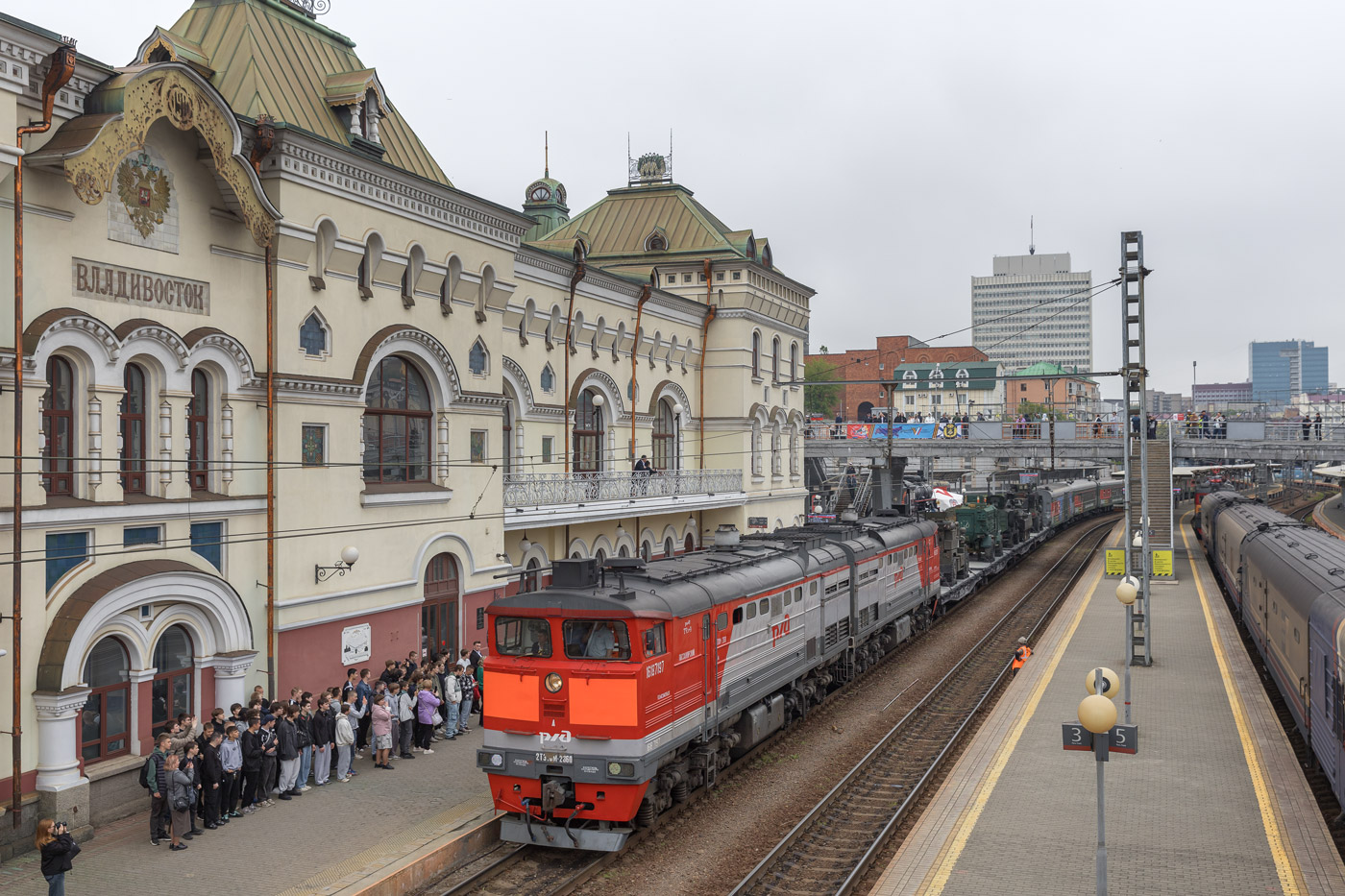 2ТЭ10М-2360